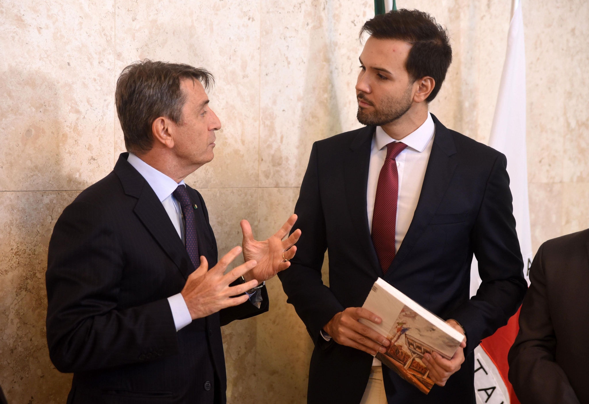 Embaixador Alessandro Cortese se encontra com o presidente da ALMG, Tadeu Martins Leite